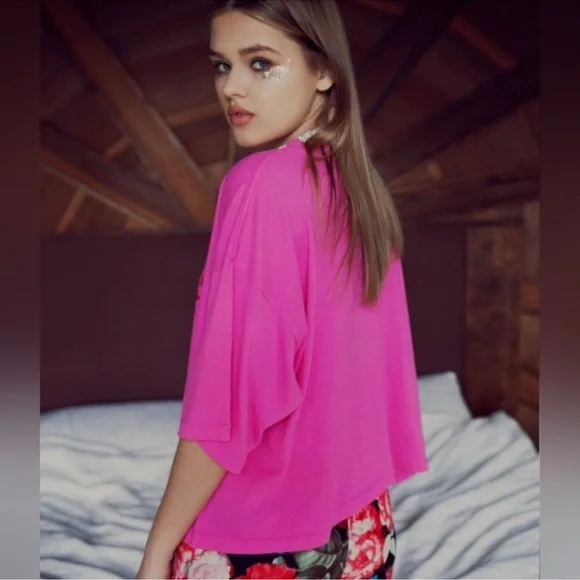 Daydream Nation Cat Lover Cropped Oversized in Kiss Pink Tee Size Small - Picture 2 of 13